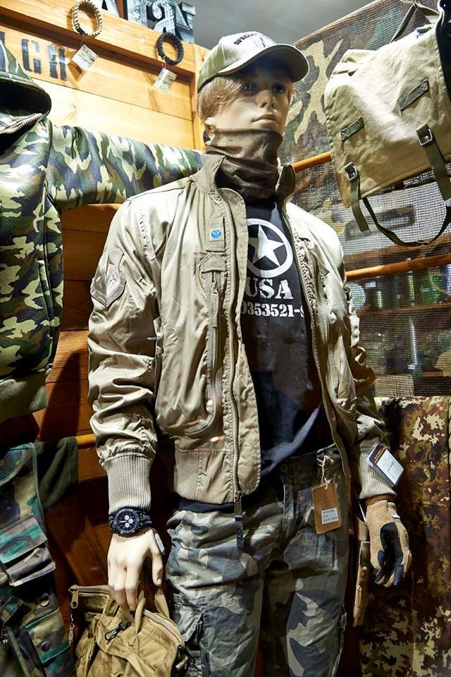 Abbigliamento Militare