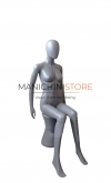 Rental of 1 seated female mannequin with egg head - grey